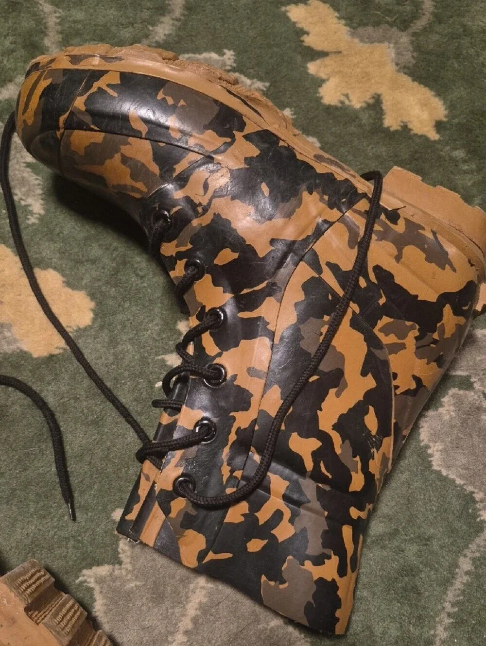 Camouflage Men's Rain Boots - Brown Camo